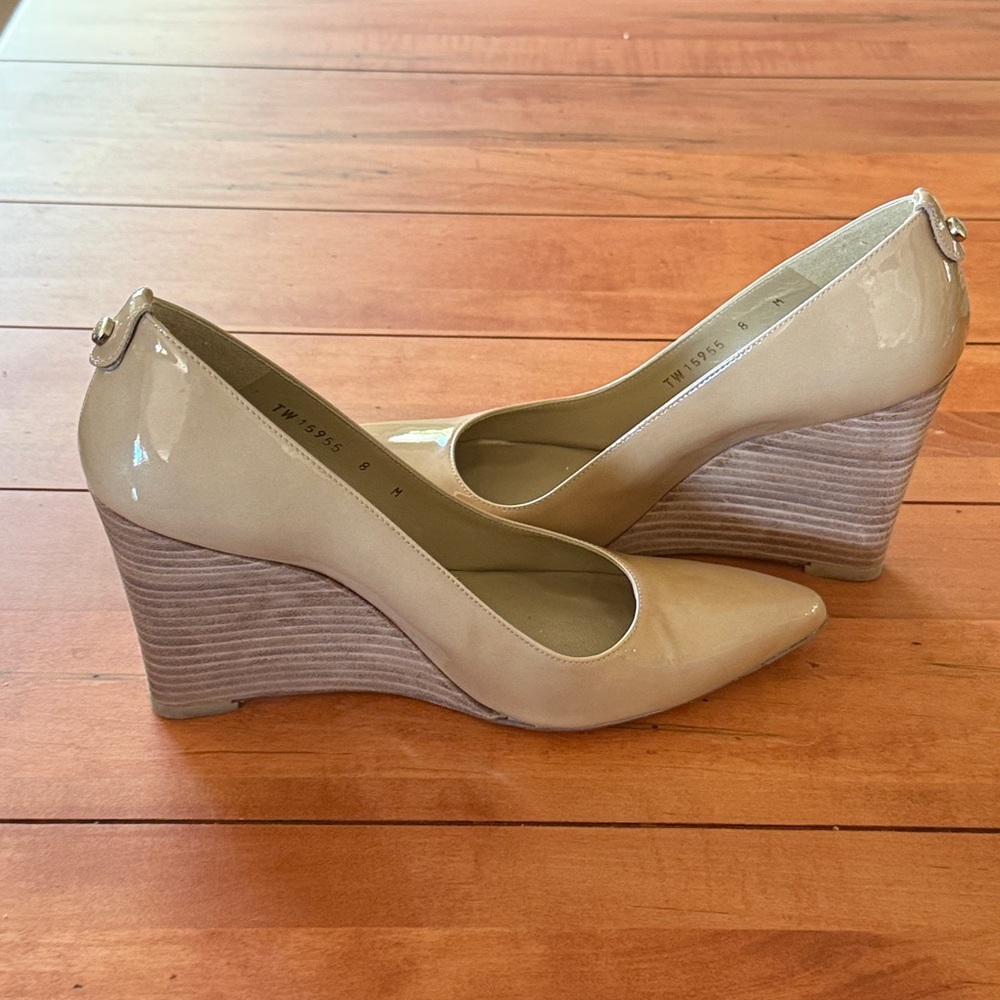 Stuart Weitzman Nude Patent Leather wedge, size 8